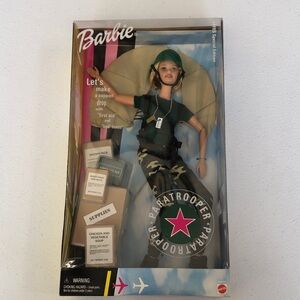 Barbie Paratrooper Doll with Green and Camouflage Military AAFES Edition 2000